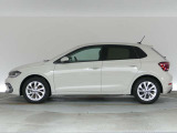 当店は、隣接地に新車ショールームを構え、徒歩数分の場所にはVW車のサービス拠点としては、全国最大規模の港北カスタマーサービスセンターを構え、お客様の様々なニーズにお応えできる体制でお待ちしております。