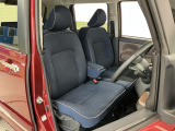 【運転席・助手席】内装ルームクリーニング済みです。しっかり綺麗にしていますので、是非、お確かめください。車に自信があるからこそ、是非一度ご来店頂き内外装も見てもらえると幸いです。
