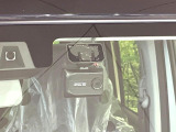 【ドライブレコーダー】ドライブレコーダー装備!走行中はもちろん、あおり運転や事故に遭遇した際、映像で記録し、万一のリスクに備えます。※記録用SDカードはお客様ご自身でご準備いただく必要があります。