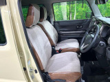 運転席シート廻りは使用感も少なく、良好な状態となっています。丁寧に使われていたことがよくわかりますね。