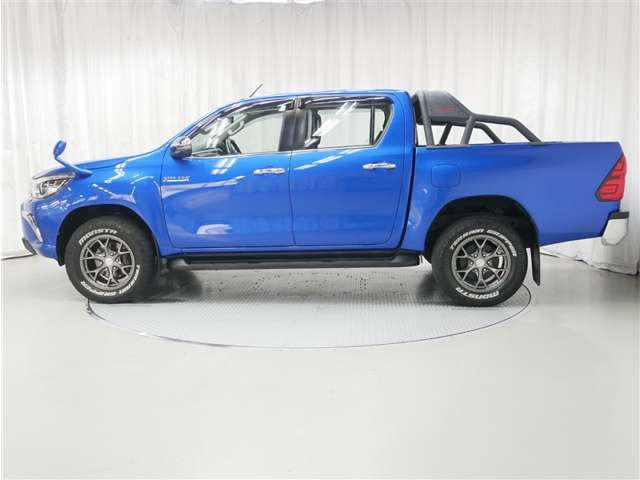 トヨタ・ハイラックス レースボディ 青 トヨタ ハイラックス 2.4 Z ディーゼル 4WD の中古車詳細 (72,000km