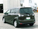 明るく広々、落ち着いた店内では、中古車のご検討・ご購入のほか、携帯電話(au)の購入等、様々なご相談に幅広く応えていきます♪