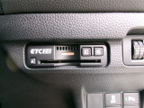 ETC付。高速道路の料金所はキャッシュレスで通過です。サービスエリア等にあるスマートインターの出入りも利用可能でとっても便利。ご納車後すぐにお使い頂けるようセットアップしてのお渡しとなります。