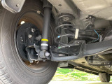 お車を安心してお乗りいただく為には、足回りの定期点検が欠かせません。サービスサポート(有償保証)では無料点検もご提供しており、安心のカーライフをお過ごしいただけるサポート体制が整っています。