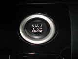 使い勝手の良いプッシュエンジンスターター装備♪鍵をカバンやポケットなどから取り出さずにエンジンを始動出来ます☆鍵を回す必要も探す必要もございません!