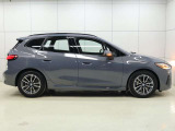 中古車だけではなく、新車も多岐にわたり、正規輸入車販売を行っております。各店舗選りすぐりの仕入ネットワークの中からあなたにピッタリのお車を探します!