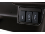 スマートフォンなどの音楽再生が可能なUSB接続ジャック装備車両です♪♪♪
