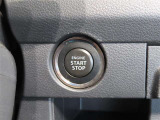 スマートキー装備車なので、キーを取り出さなくてもエンジン始動が可能です。