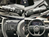 ステアリングスイッチでオーディオ操作が手元でできるので、ハンドルから手を離さずに運転できます。