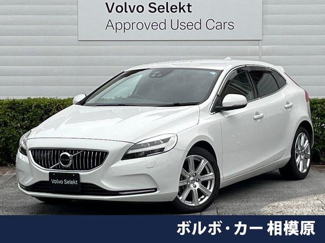 V40 T3 インスクリプション