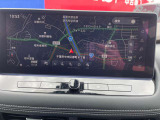 多機能ナビゲーションがあなたをしっかり目的地までサポートします。スマホのナビとは自車位置精度が違います。純正ナビなら保証も対象で安心です。