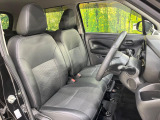 運転席シート廻りは使用感も少なく、良好な状態となっています。前オーナー様が丁寧に使っていたことがよくわかりますね。
