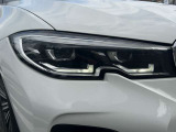 また、BMW正規認定中古車は、エマージェンシーサービスが自動付帯。24時間365日、皆様のカーライフをサポート致します。確かな安心のうえで、「駆けぬける歓び」をご堪能ください。
