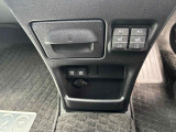 座席のシートを温めるシートヒーター!その温かさは一度経験したら欠かすことができません!エアコンで乾燥しやすい車内も防ぐ事ができます!