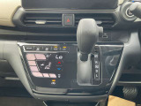 タッチパネル式オートエアコン ☆CVT無段変速機 変則ショックが少なく低燃費