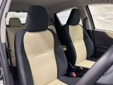 高いホールド性で運転姿勢が安定します。長距離ドライブでも疲れにくいのが魅力です。