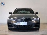 【キドニーグリル】BMWは約90年もの間、ほぼ全ての車両にひと目でBMWだと分かるこの特徴的なフロントグリルが備えられ、デザイン・アイコンとして親しまれてきました。