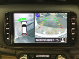 バックモニター付きで車庫入れもラクラク♪