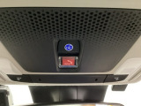 Honda CONNECTサービス対応車です。Honda CONNECT用緊急通報ボタン/トラブルサポートボタンが付いています。