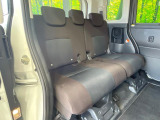 後部座席も気になるようなキズ・汚れやへたり等、大きなダメージはなく、良好な状態です。