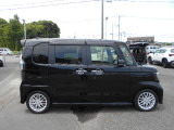 新車ディーラーの中古車コーナーです。保証・整備料金は車両価格に含まれております。諸費用まで入った支払総額は魅力的な価格になっていると思います。