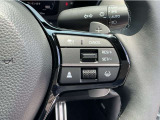 Hondaセンシングの機能のひとつ、アダプティブクルーズコントロール付!アクセルから足を離しても設定したスピードと前車との車間を保ち走行してくれます!車線維持もアシスト☆高速道路で疲労軽減ですね☆
