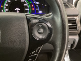 【クルーズコントロール】アクセルペダルを踏まずに一定の車速で走行できますので、高速道路など加減速の少ない道で便利です♪長距離ドライブの疲れを軽減してくれる、嬉しい装備ですよね♪