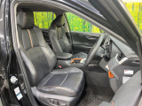 運転席シート廻りは使用感も少なく、良好な状態となっています。前オーナー様が丁寧に使っていたことがよくわかりますね。