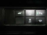 パーキングセンサーを装備しています。全車、弊社専門スタッフによる内外装クリーニングを実施しております。綺麗な状態でご納車いたします。