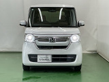 LEDヘッドライトを装備しています。LEDヘッドライトはとても明るく、雨の日や夜間走行も安全・安心です。オートライトコントロール付きで周囲の明るさに応じて自動で点灯・消灯します