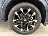 【Honda SENSING装備】ミリ波レーダーとカメラを用いた先進の安全運転支援システムです。衝突軽減ブレーキに始まり、車線維持支援システム、標識認識機能など7つの支援で安全運転をサポート!