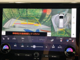 【パノラミックビューモニター】専用のカメラにより、上から見下ろしたような視点で360度クルマの周囲を確認することができます☆死角部分も確認しやすく、狭い場所での切り返しや駐車もスムーズに行えます。