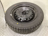 当社にてデモ走行時に装着していたワンシーズン使用の中古スタットレスタイヤ+ホイール4本セットを用意致しました。(2025年製、タイヤ+ホイールは現状渡し、保証対象外です)