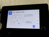 スマホをクルマとつなぐだけで、おなじみのアプリをディスプレイオーディオ上で気軽に使えるようになります。スマホと同じ感覚の画面タッチ操作はもちろん、ハンズフリー通話や各種機能を音声操作出来ます(^^)/