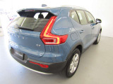 良質なスカンジナビアンデザインに全身を包まれたXC60には、控えめながら自信に満ちた、歴然とした美しさが備わっています。伝統のテールランプデザインは、変わらず安全へのこだわりが見てとれます