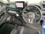 アダプティブタイプのオートクルーズです。車線中央付近を走行するようにステアリングを制御し、運転者のハンドル操作を支援します。