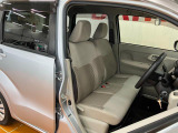 運転席広々