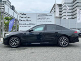 【XDrive】強大なパワーをXdriveシステムが瞬時に理想的な可変配分を行い、かつてない安心・快適・スポーティな走りを約束します。走行状況に応じてトルク配分を最適化してくれる優れものです!