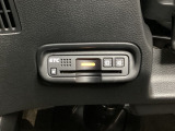 ハンドルの左下にETCがついています。高速道路の料金所の通過も楽々です。カードの取り出しもしやすい場所についています。