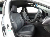長時間の運転でも疲れにくいシートです。