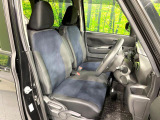 運転席シート廻りは使用感も少なく、良好な状態となっています。丁寧に使われていたことがよくわかりますね。