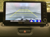バックでの車庫入れも安心です! リアカメラが付いているバックモニター付のナビを装備しております。操作線もついており距離感も画面から確認できます。