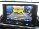 ギヤをRに入れるとナビの画面に後ろの映像が映るリヤカメラ付!後退時の安全確認やコンディションの悪い視界でもカラーバックモニターがドライバーをサポート☆☆☆