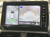【アラウンドビューモニター】車を上から見下ろしているかのような映像で周囲の状況がひと目で確認、狭い駐車場に駐車するときも安心です♪