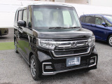 当社の優秀なスタッフがしっかり点検整備をさせていただいてからご納車いたします!さらに!エンジンオイル、エレメント・ミッションオイル・ワイパーゴムを新品交換になります!これで安心して乗って頂けます!