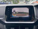 前後パーキングセンサー&リアビューカメラで、車庫入れも安心です。パーキングセンサーは音だけでなくモニターで接近情報を確認出来てより安心です。