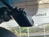 ドライブレコーダーを装備しており、走行中の映像をしっかり記録します。万が一の際の状況確認に役立つ安心装備です。