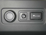 【電源コンセント】非常時やキャンプなどに役立つAC100V/1500Wコンセント付きです。
