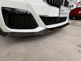 オートローンをご検討のお客様へ-スタンダードローンをはじめ、自由返済型、残価設定型など各種ローンの取り扱いがございます。試算などお気軽にお申し付けください。