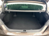 積み下ろしのしやすいデッキにはたっぷりと荷物を積み込んでいただけます。遊びから仕事まで、様々なシーンで頼れます♪